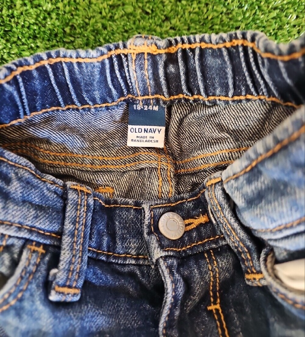 Old Navy/Carter's Leopard Print Baby Bodysuit with Distressed Denim Shorts - Picture 6 of 7